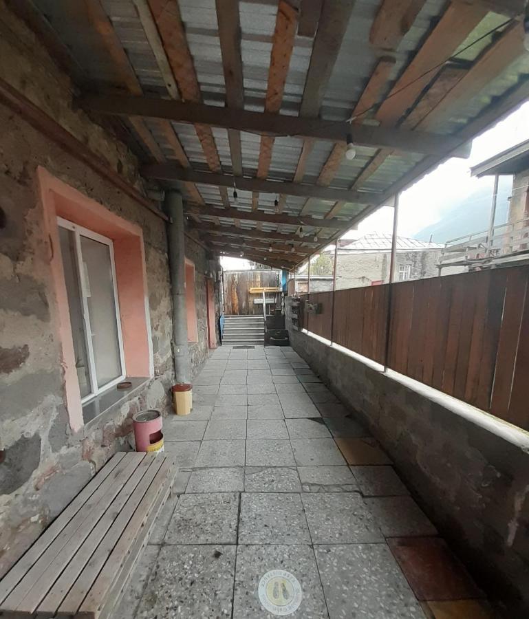 Lost Inn Kazbegi Hostel Exterior foto