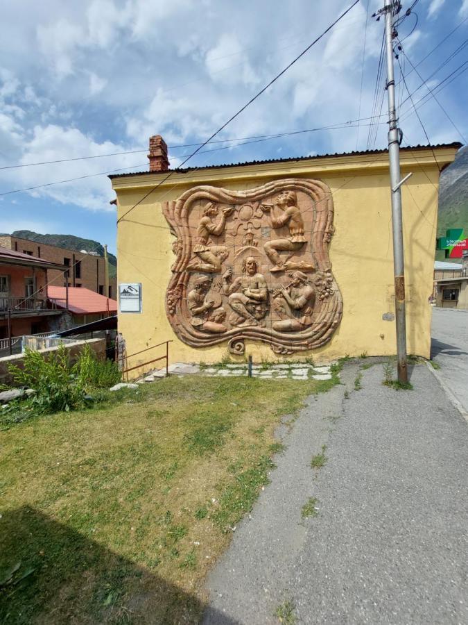 Lost Inn Kazbegi Hostel Exterior foto